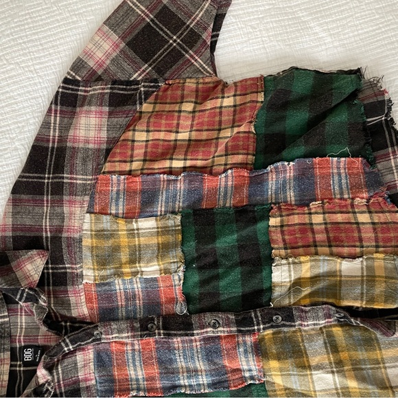 URBAN OUTFITTERS BDG Spliced Distressed Patchwork Flannel Shirt Size L - Picture 3 of 5